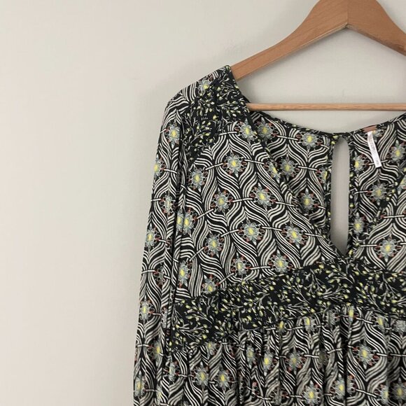 Free People Rolling Hills Bell Sleeve Tunic Top Black Combo Size Small - Picture 7 of 7